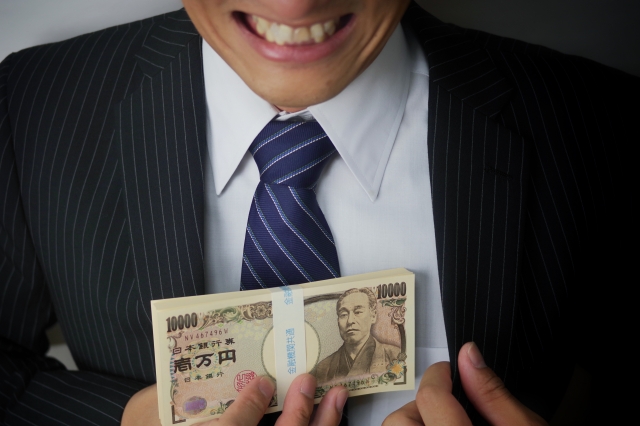 ヤミ金業者は金をせしめてほくそ笑む。新潟市の闇金被害の相談は弁護士や司法書士に無料でできます